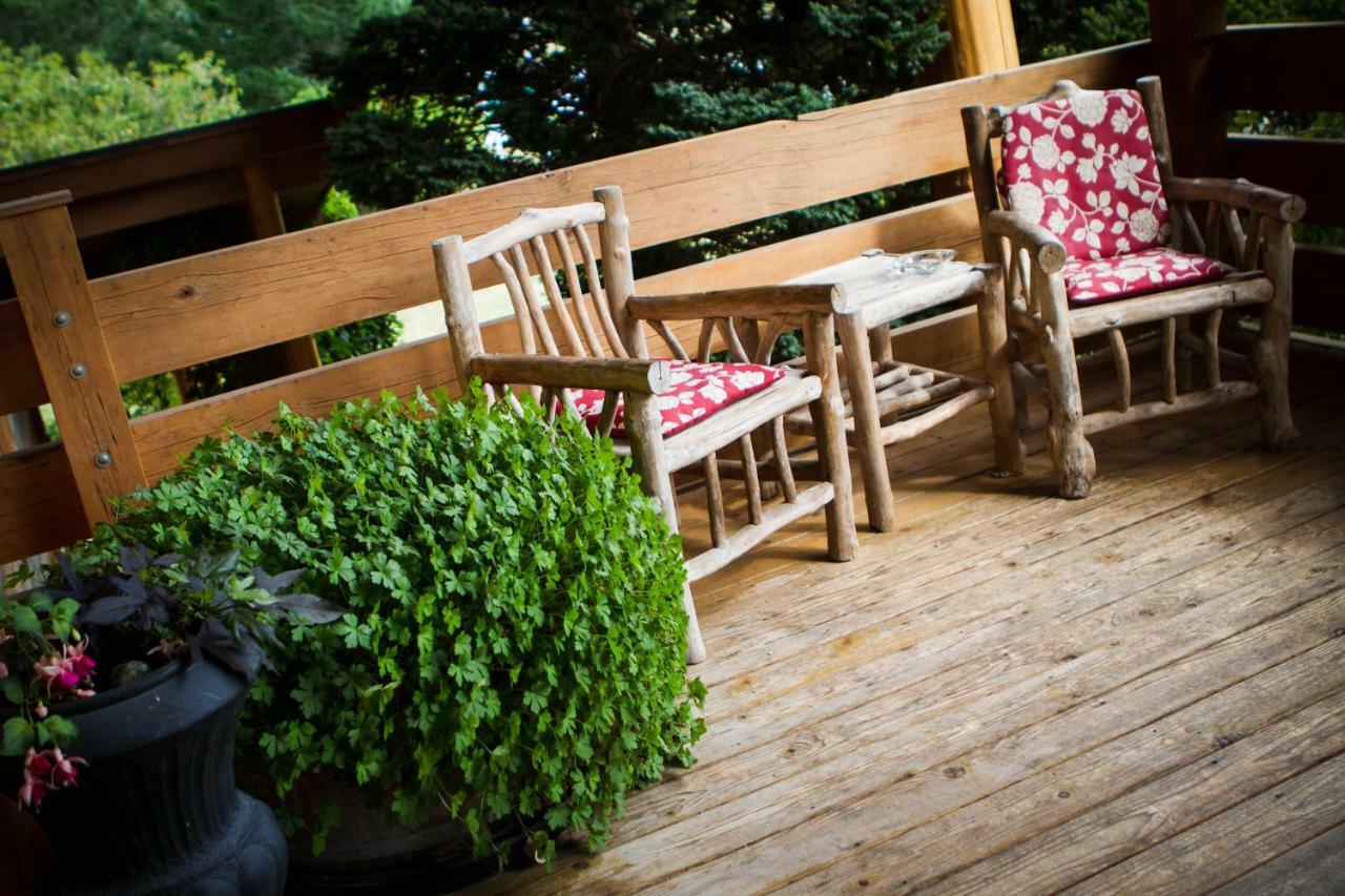Bella Coola Mountain Lodge Hagensborg Экстерьер фото